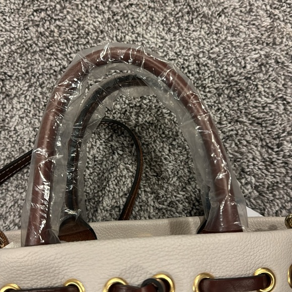 NWT Dooney & Bourke cream and brown leather purse. - Picture 9 of 9